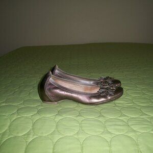 Vintage 2012 Hispanitas Gold Color Shoes with Flowers